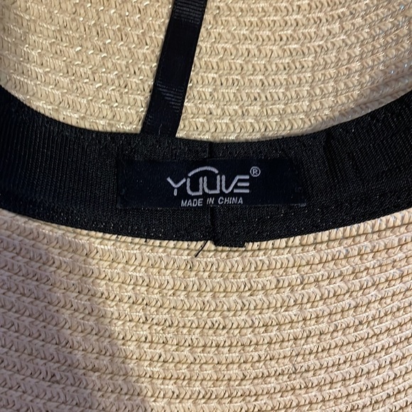 Yuuve Floppy Sun hat - Picture 5 of 6